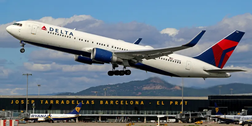 Delta shares jump 12% after airline reinstates 2025 profit outlook as CEO says bookings stabilized